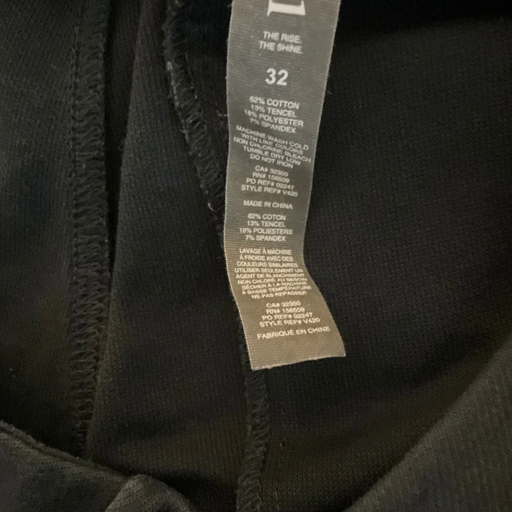 Vuori Mens Aim Pant V420 black Performance Chino Slim Fit Size 32